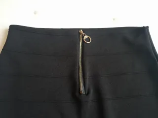 Falda elástica negra