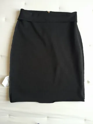 Falda elástica negra