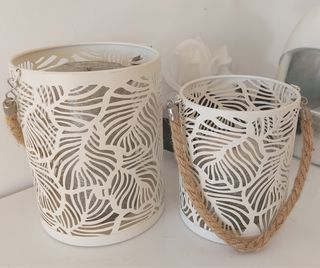 Set di 2 candelabri in metallo bianco