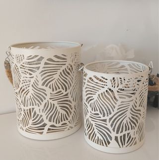 Set di 2 candelabri in metallo bianco