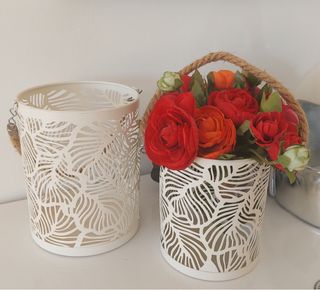 Set di 2 candelabri in metallo bianco