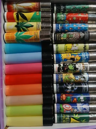 Collezione di accendini Clipper 48