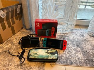 Nintendo Switch Console + Accessori