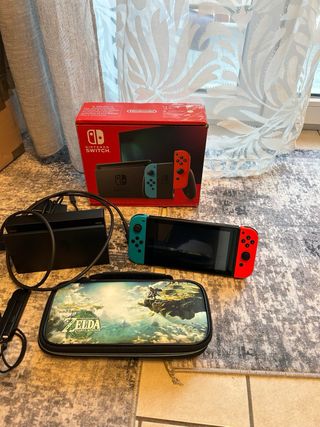 Nintendo Switch Console + Accessori