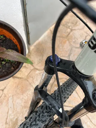 Bicicleta BH MTB Gris/negra un año poco uso