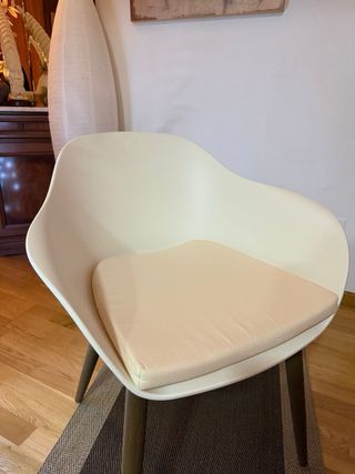 Sedie da cucina bianche e in legno