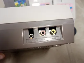 Consola Yess 8-Bit con 3 juegos donkey Kong turtel