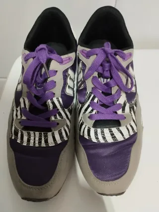 Zapatillas Mustang grises y moradas