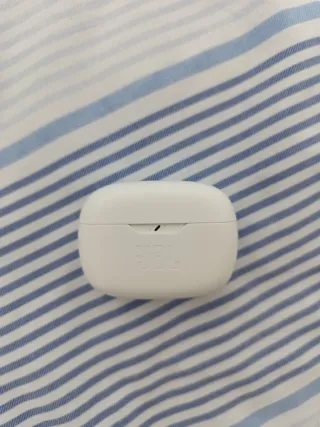 Auriculares Inalámbricos JBL Wave Beam Blancos