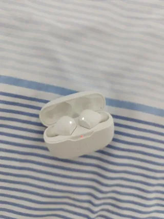 Auriculares Inalámbricos JBL Wave Beam Blancos