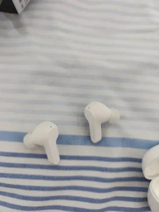 Auriculares Inalámbricos JBL Wave Beam Blancos