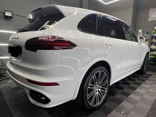 Porsche Cayenne GTS Exclusive
