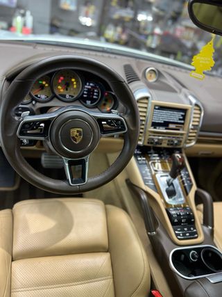 Porsche Cayenne GTS Exclusive