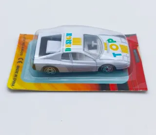 Auto da corsa Ferrari Testarossa per collezionisti industriali