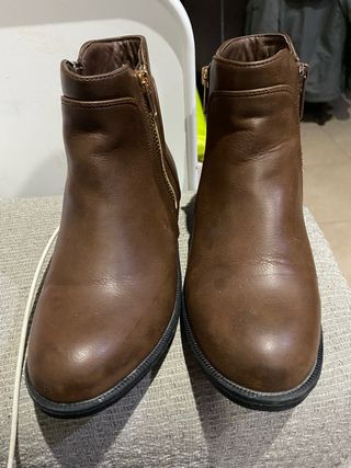 Botines marrones niña