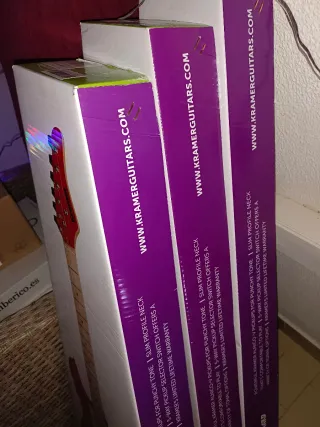 Guitarras Kramer Focus VT211S Roja, azul y verde