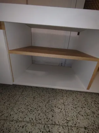 Mobile TV bianco e legno