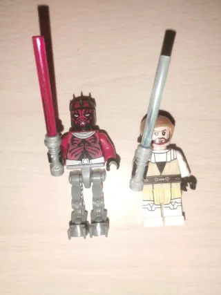 Darth Maul robótico y Obi-Wan Kenobi compatible