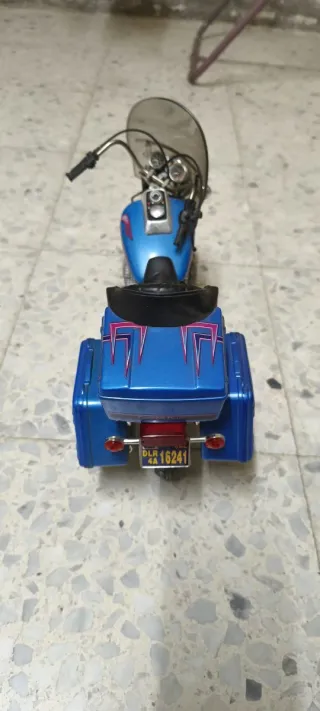 Moto Custom Blue scala 1/12