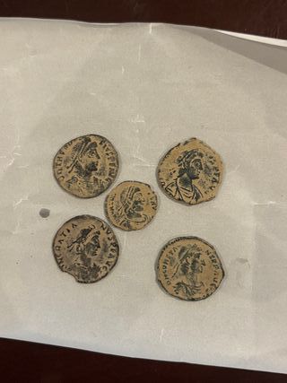 Lotto di 5 antiche monete romane