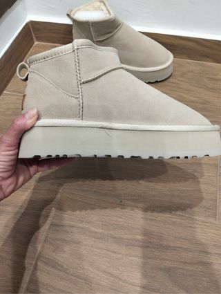 Botas UGG Beige Mujer