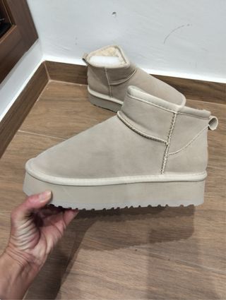 Botas UGG Beige Mujer