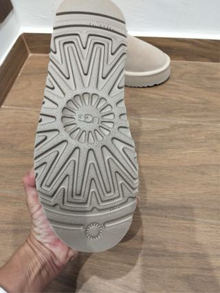 Botas UGG Beige Mujer