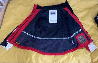 Chaqueta de nieve Tsunami roja y blanca