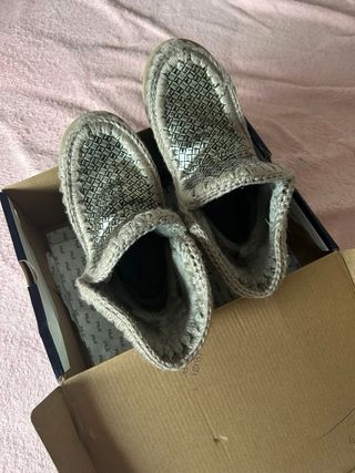 Botines pelo dorados y plateados