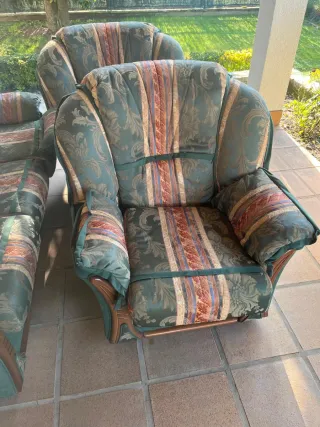 Sofá 3 plazas y 2 butacas