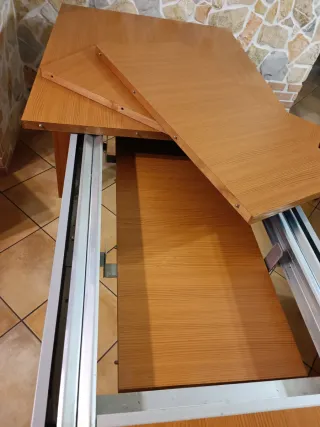 Tavolo in legno allungabile