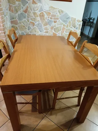 Tavolo in legno allungabile