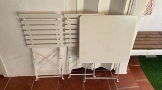 Tavolo e 4 sedie pieghevoli per terrazzo in metallo bianco