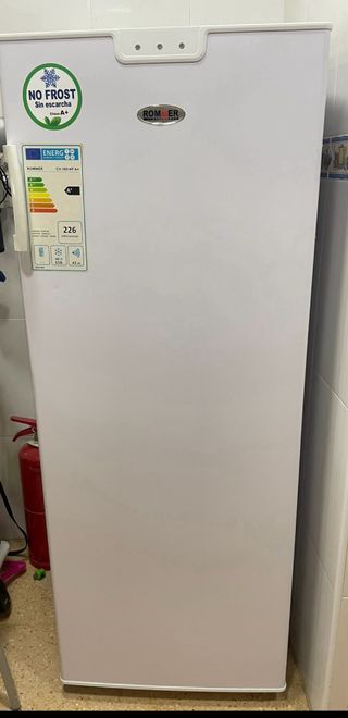 Congelatore verticale bianco ROMER