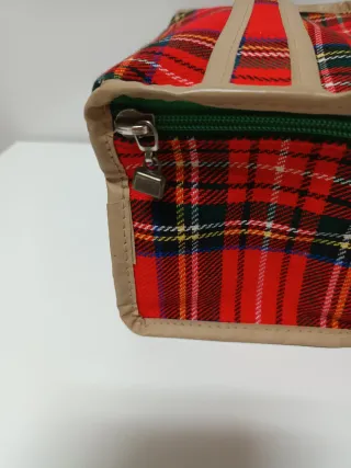 Trousse con accessori da bagno