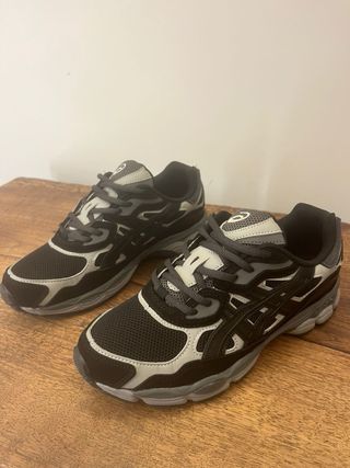 Zapatillas Asics Gel-NYC Negro/Gris