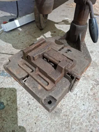 Taladro de columna monofásico