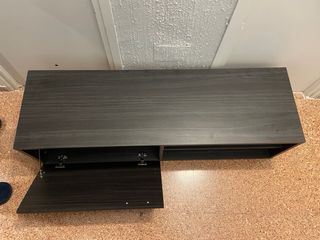 Mobile basso TV in legno scuro