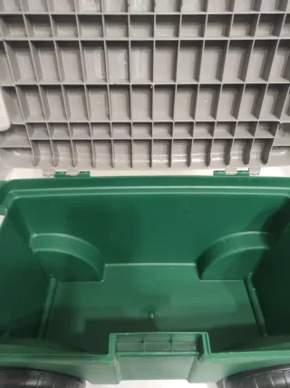 Sgabello da giardino con ruote