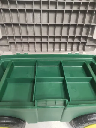 Sgabello da giardino con ruote