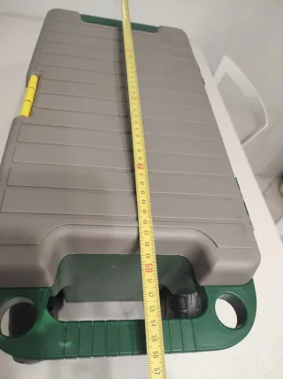 Sgabello da giardino con ruote