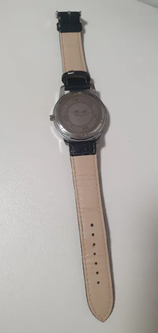 Reloj LCT Negro y Dorado