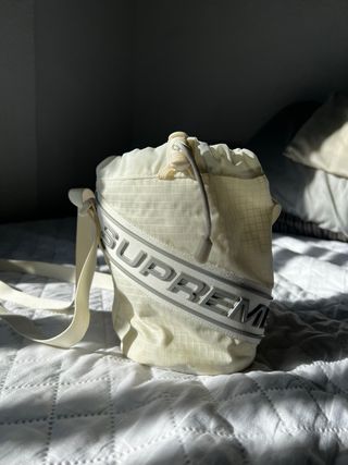 Bolso Supreme FW23 Beige/Blanco