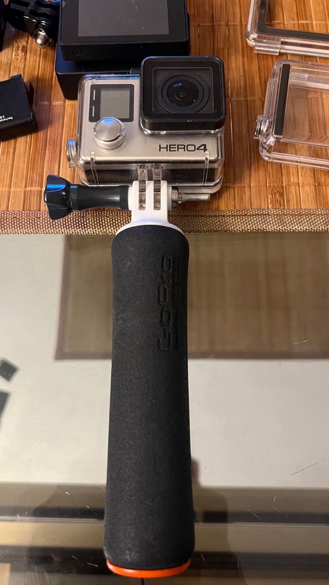 Lote cámara GoPro Hero 4 Plata. Ideal regalo
