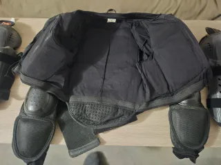 Equipo protector moto/deportes