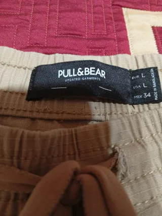 Pantalones cargo Pull and Bear