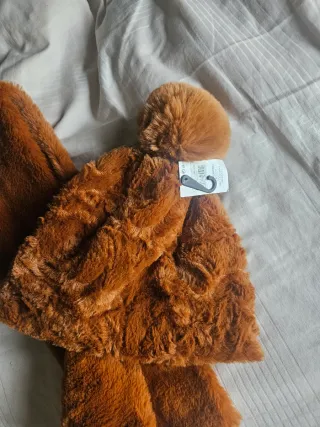 Gorro y bufanda de pelo sintético