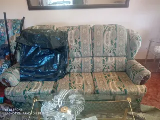 Divani e poltrone in tessuto con dettagli