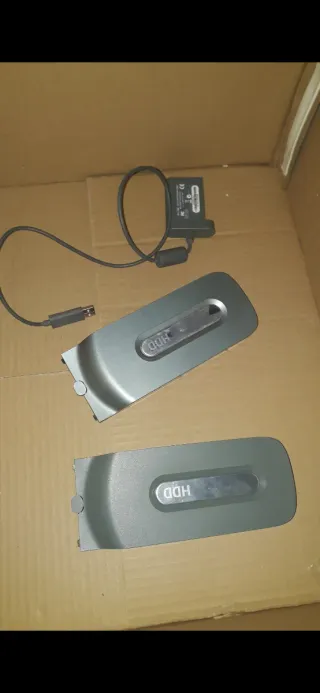 Xbox 360 Blanca con Luz Roja juegos y accesorios