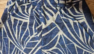 Pantalón ancho estampado azul y gris